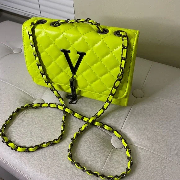 Quilted Lime green Shoulder bag - Picture 2 of 3